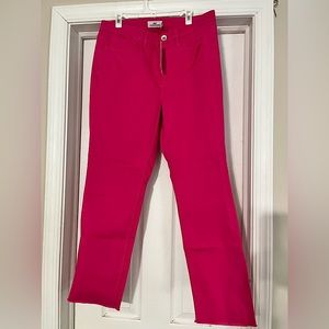 NWT Vineyard Vines straight crop high rise denim - in lipstick pink. size 29